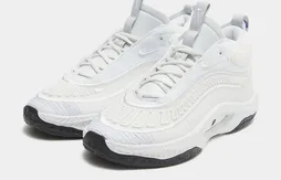 La Cosmic Unity 3 apparaît en blanc