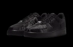 Une Air Force 1 « Triple Black » version Kobe disponible en France !