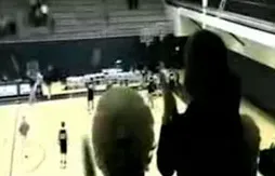 Insolite : un panier de 25 mètres au buzzer en high school