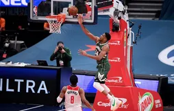 Le MVP de la nuit : salade-tomate-oignon pour le Grec