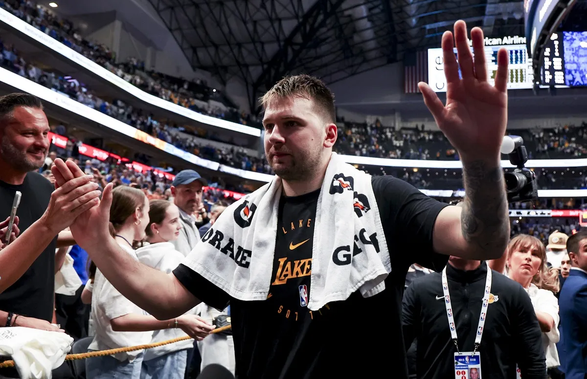 Luka Doncic (Lakers) contre les Mavericks