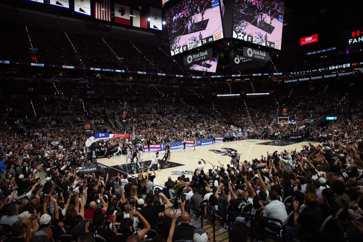 Les Spurs mettent en garde leurs abonnés avant le début des Finals