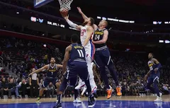Denver prend l’eau à Detroit