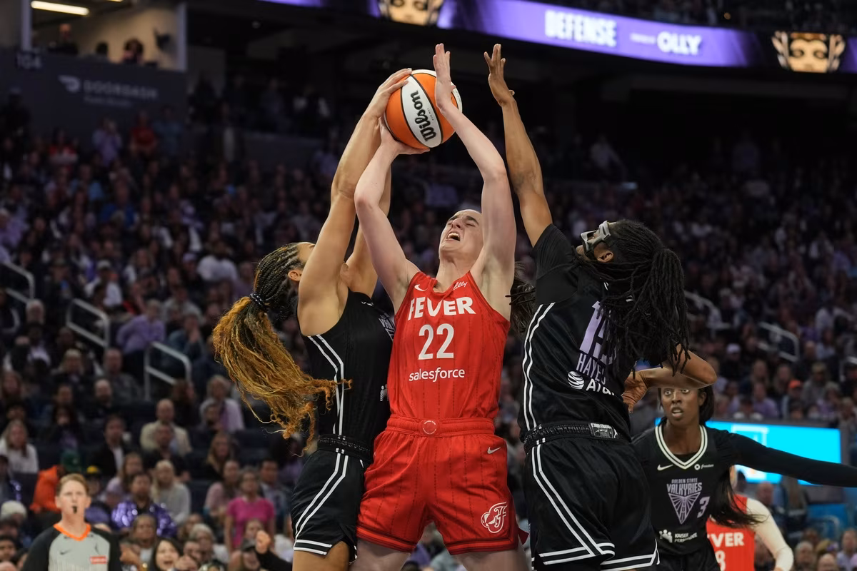 Caitlin Clark face aux Valkyries