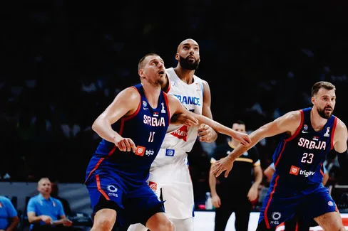 https://www.basketusa.com/thumbor/tRdFCpKhv_IxlYI5tBo89_5dXas=/488x325/smart/filters:format(webp)/https%3A%2F%2Fmedia.basketusa.com%2Fmain%2F2026%2F08%2F5522532c-2719-4eb5-8ebb-5d1ab82743f1.webp
