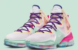 La LeBron 19 aura aussi sa version “Saint Valentin”