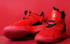 Rouge total pour la Air Jordan 33