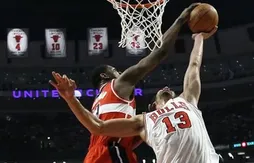 Kevin Séraphin domine Joakim Noah