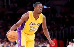 Metta World Peace a testé la dureté de Julius Randle