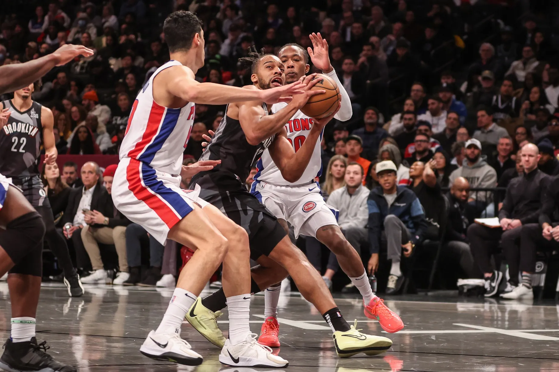 Les Pistons face aux Nets