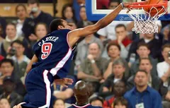 Le dunk du siècle : quand Vince Carter a survolé Fred Weis