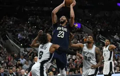 Les Lakers prêts à lâcher six joueurs pour Anthony Davis ?