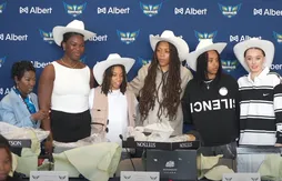 Chapeau de cowboy sur la tête, Paige Bueckers prend ses marques à Dallas