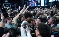 Une grosse amende pour la fac de Vanderbilt après un nouvel envahissement du terrain