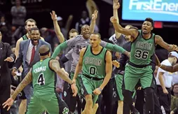 Avery Bradley crucifie les Cavs au buzzer !