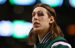 Kelly Olynyk n’a besoin que d’un seul oeil pour être bon !