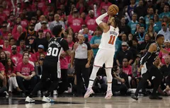 Jalen Brunson et les Knicks frappent les premiers à San Antonio !