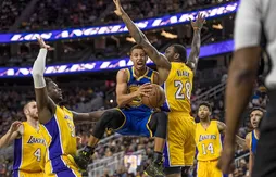 Les Warriors donnent la leçon aux Lakers