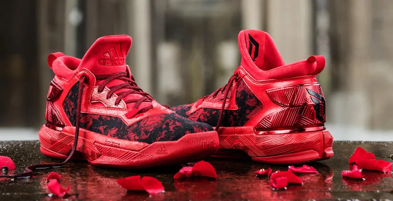 dame-lillard-rose-sneakers-02_o3qe8d