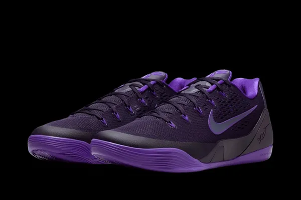 La Kobe 9 Low EM « Purple Dynasty » d’attaque pour 2026