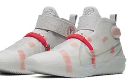 Nike : la Kobe AD NXT va jouer la transparence