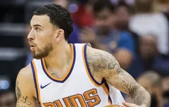 Phoenix garde Isaiah Canaan et coupe Mike James !