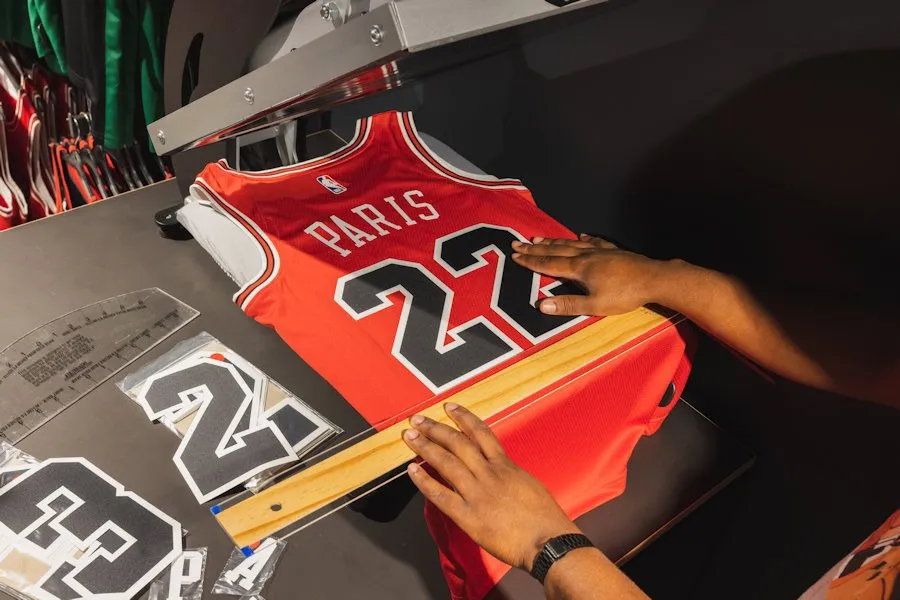 LA NBA ET FANATICS OUVRENT LE PREMIER NBA STORE À PARIS