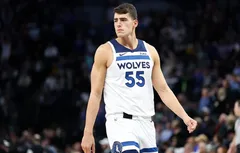 Luka Garza récupère un vrai contrat aux Wolves