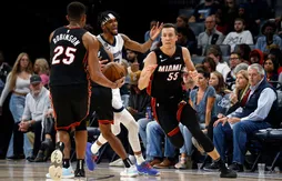 La patte de Duncan Robinson fait plier les Grizzlies