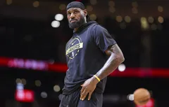 LeBron James prêt à faire durer le suspense sur son avenir
