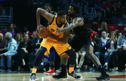 Derrick Favors reste à Utah pour 36 millions de dollars sur deux ans