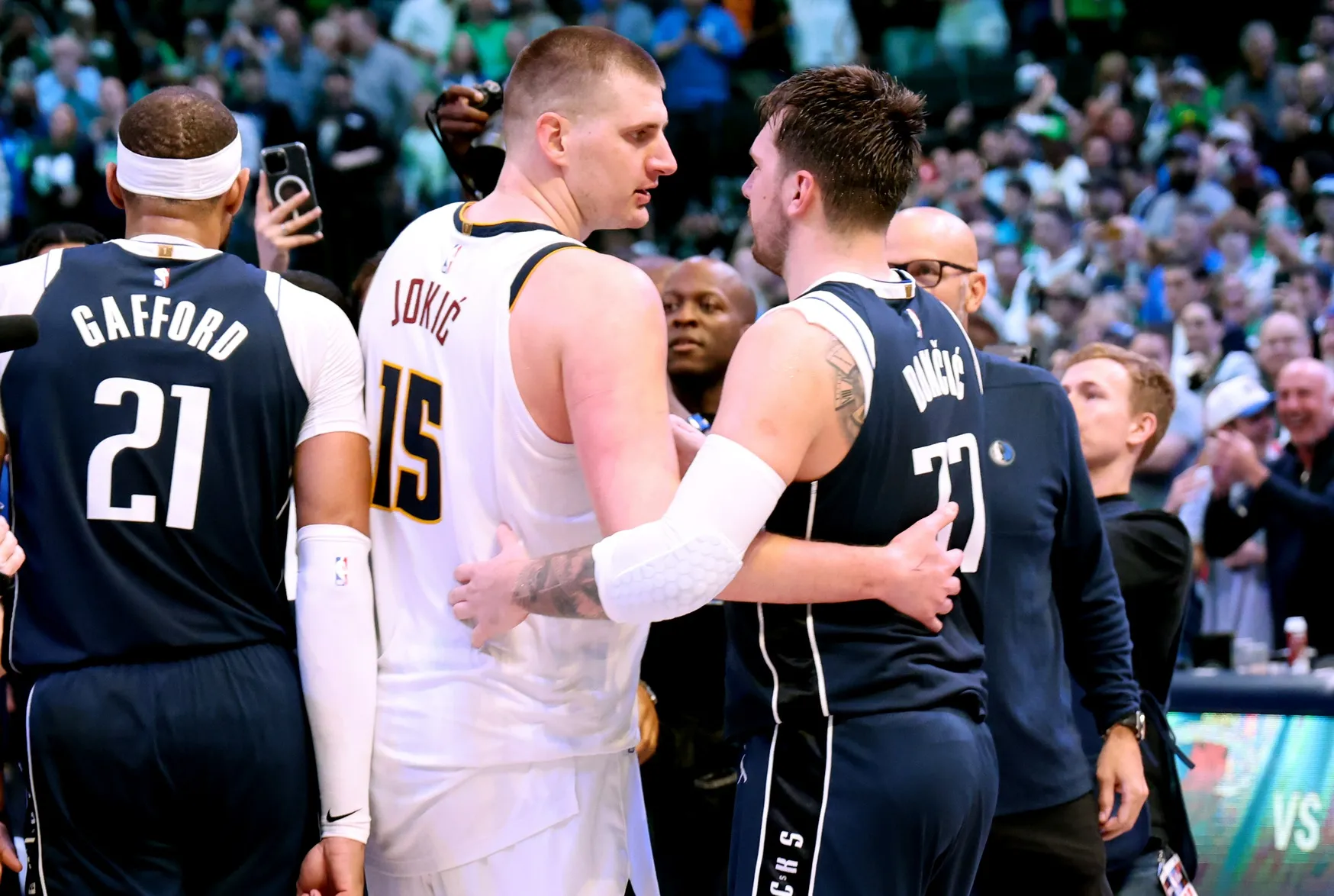 Luka Doncic et Nikola Jokic poussent pour des matchs en Serbie et Slovénie