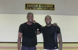 Il y a 18 mois, LeBron James s’entraînait avec Hakeem Olajuwon…