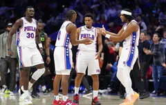 Jusqu’à quatre arrières en même temps aux Sixers ?