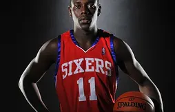 Les brèves de la matinée : Leon Powe aux Cavs… Fabricio Oberto aux Wizards… statu-quo aux Knicks… les nouvelles couleurs des Sixers…