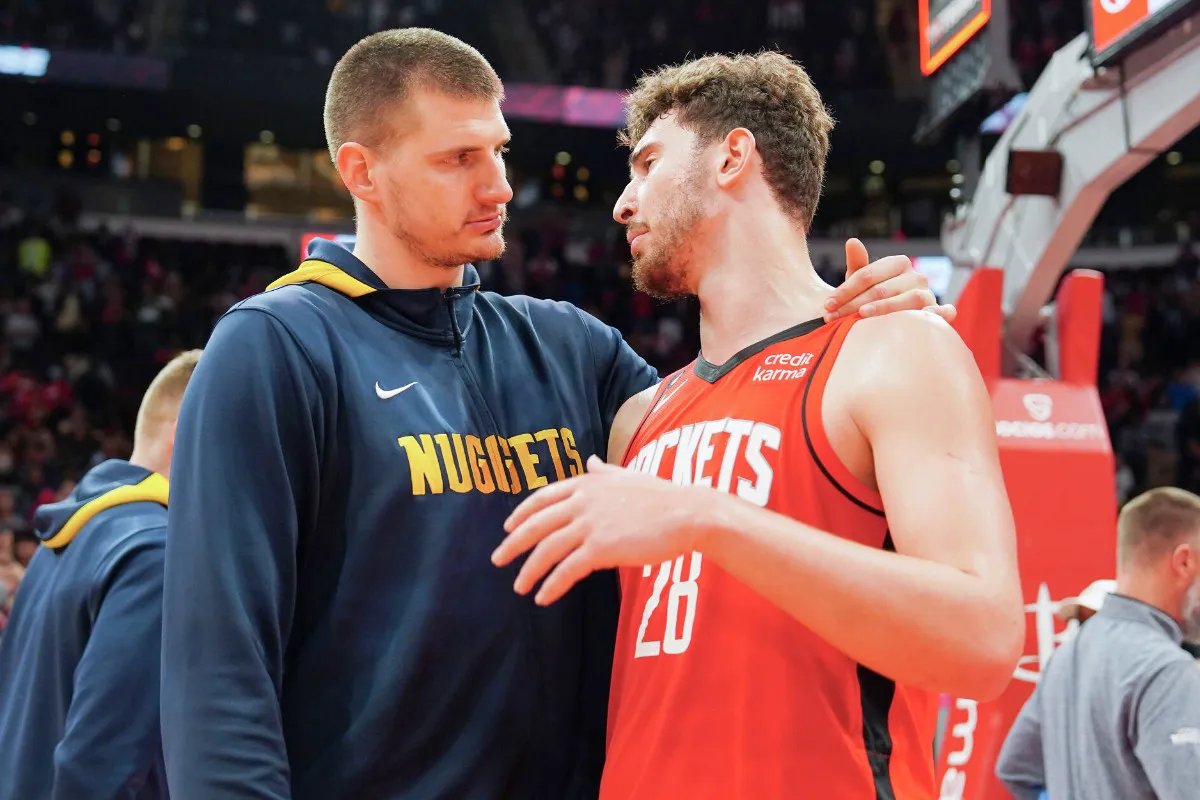 Nikola Jokic face à Alperen Sengun