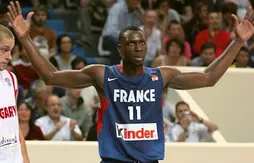 Larry Brown : “Florent Pietrus m’intéresse mais la priorité, c’est Raymond Felton”