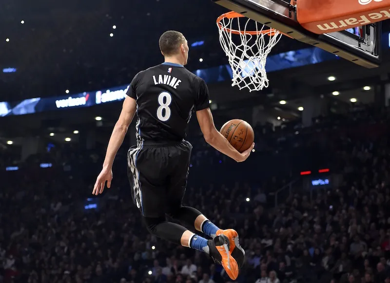 Zach LaVine remporte un Slam Dunk Contest d'anthologie !