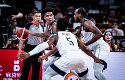 Team USA étouffe la Grèce de Giannis Antetokounmpo