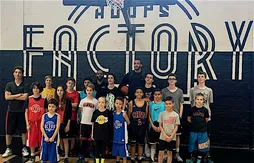 Concours : gagnez deux places pour les camp d’été de la Hoops Factory