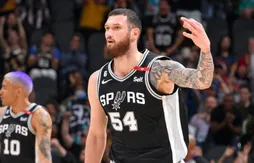 « El Mamu » sort de sa boîte à San Antonio