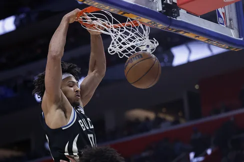 Jericho Sims Capitalizes on Playing Time During Milwaukee Bucks’ Season Finale