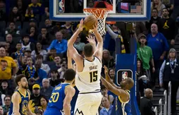 Nikola Jokic et les Nuggets signent un hold-up de folie à Golden State