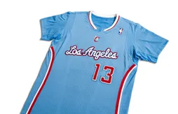 Des pavillons nautiques sur le maillot à manches des Clippers