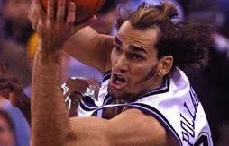 Les Spurs avaient hésité à drafter Scot Pollard en lieu et place de Tim Duncan