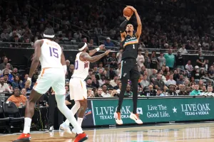 Victor Wembanyama et les Spurs trop forts pour des Suns déplumés