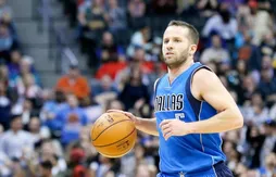 Les Mavericks prolongent J.J. Barea