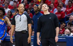 Mark Daigneault salue le passage d’une délégation d’arbitres à Oklahoma City