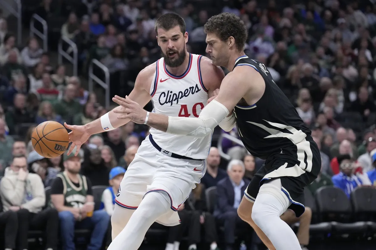 Ivica Zubac et Brook Lopez