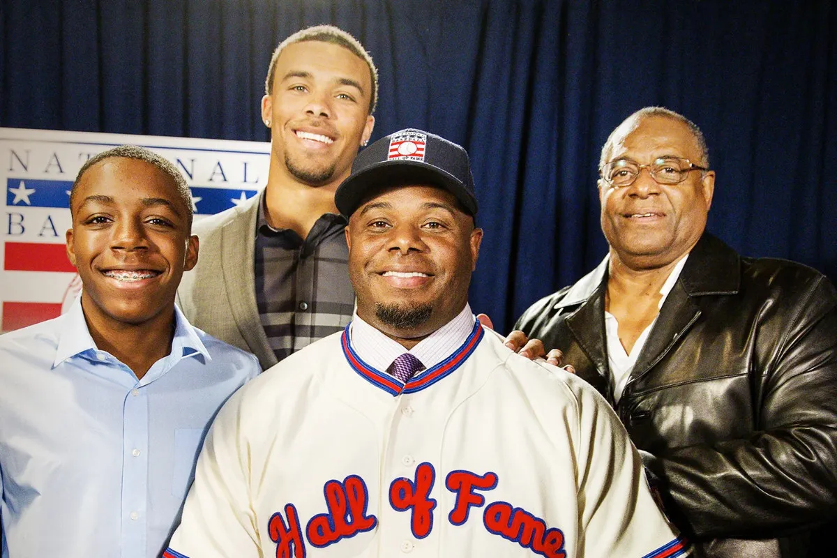 Ken Griffey Sr. et Ken Griffey Jr. ont joué ensemble en MLB